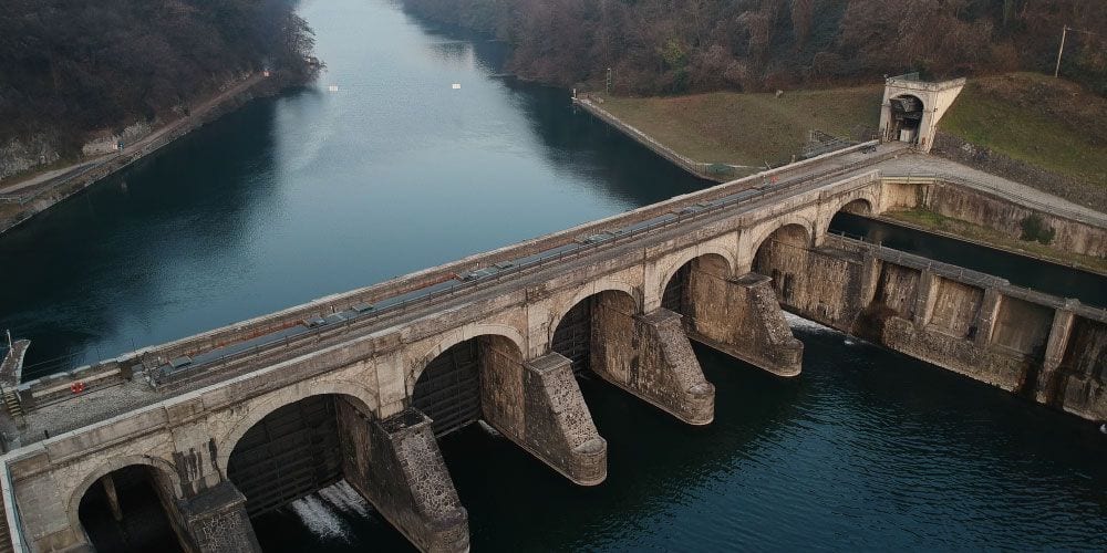 Condition monitoring and early diagnostics methodologies for hydropower plants